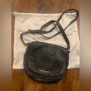 Michael Michael Kors Black Pebbled Leather Saddle Bag Crossbody Shoulder Purse